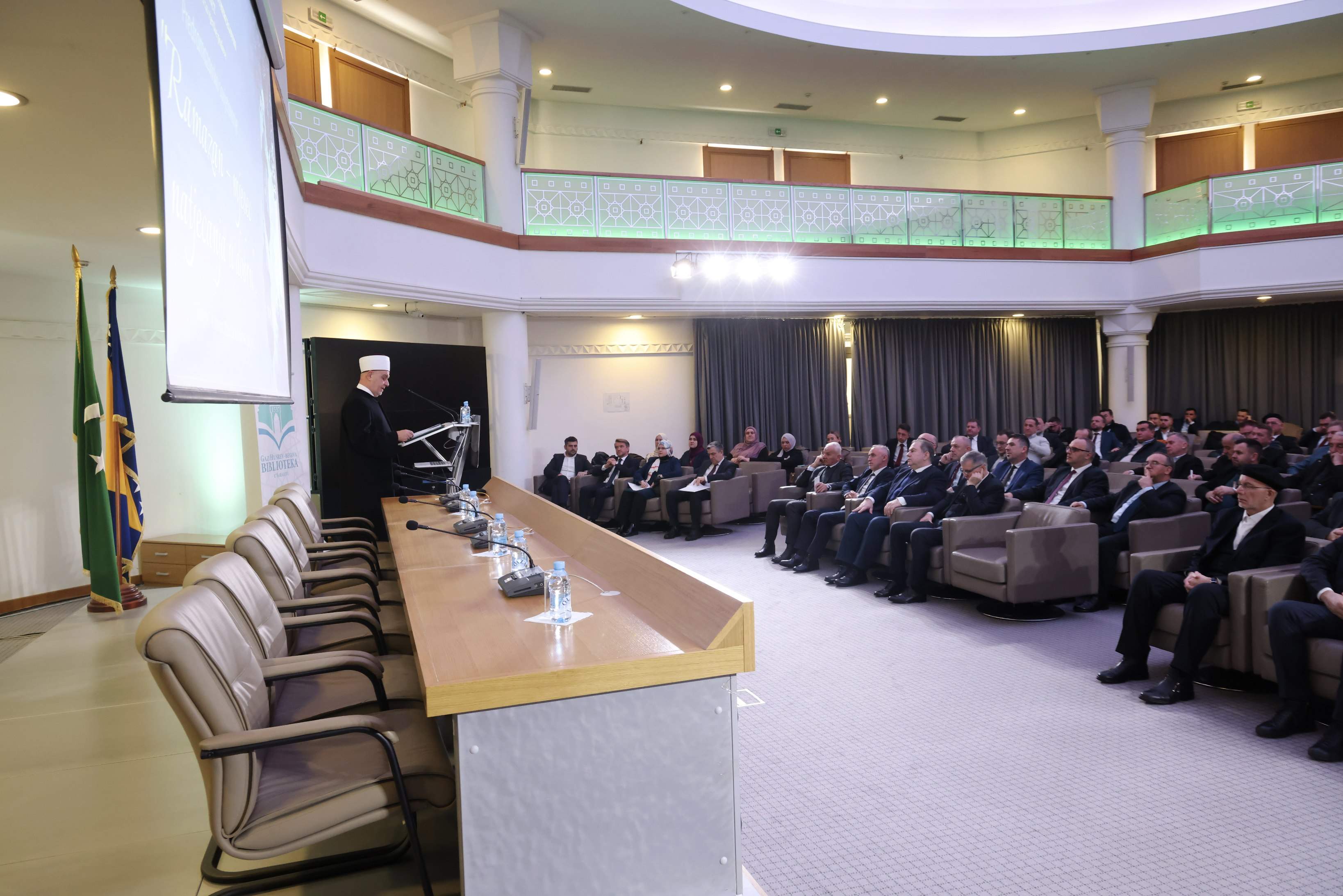 Foto: Amel Emrić/Preporod.info - Reisul-ulema Husein-ef. Kavazović: Posebno se angažirajmo na zbližavanju ljudi i unosimo radost i nadu u njihova srca